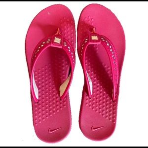 Nike Women’s 8 Athletic Sandal Flip Flops Pink